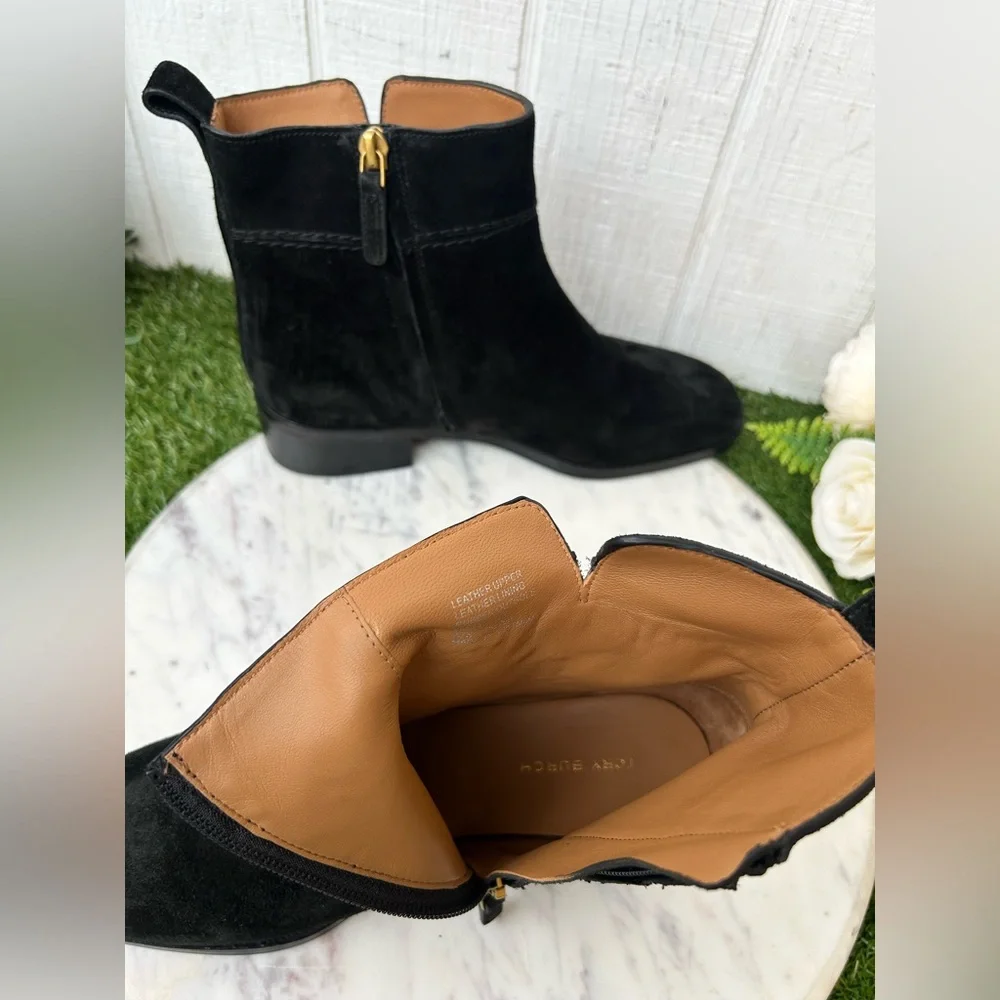 TORY BURCH EVERLY SUEDE ANKLE BOOTIES IN BLACK gold logo SIZE 6 NEW